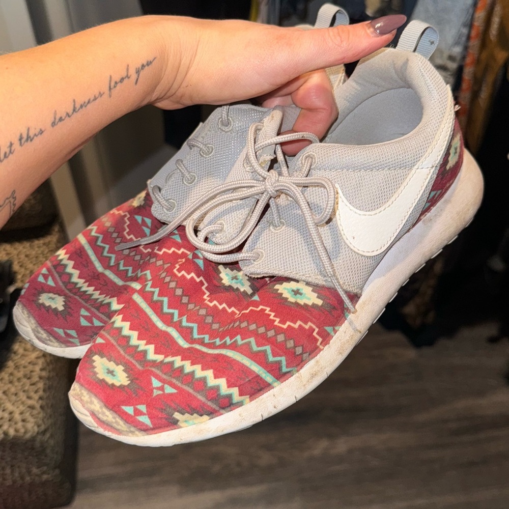 Western Printed Nike Roshe